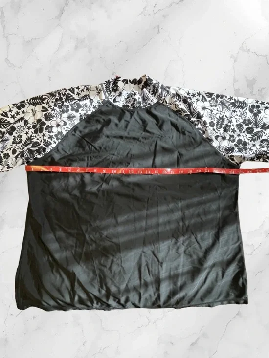UV SKINZ Women's 4XL Tropical Rash Guard Swim Shirt Floral Black UPF 50+ - Picture 9 of 11